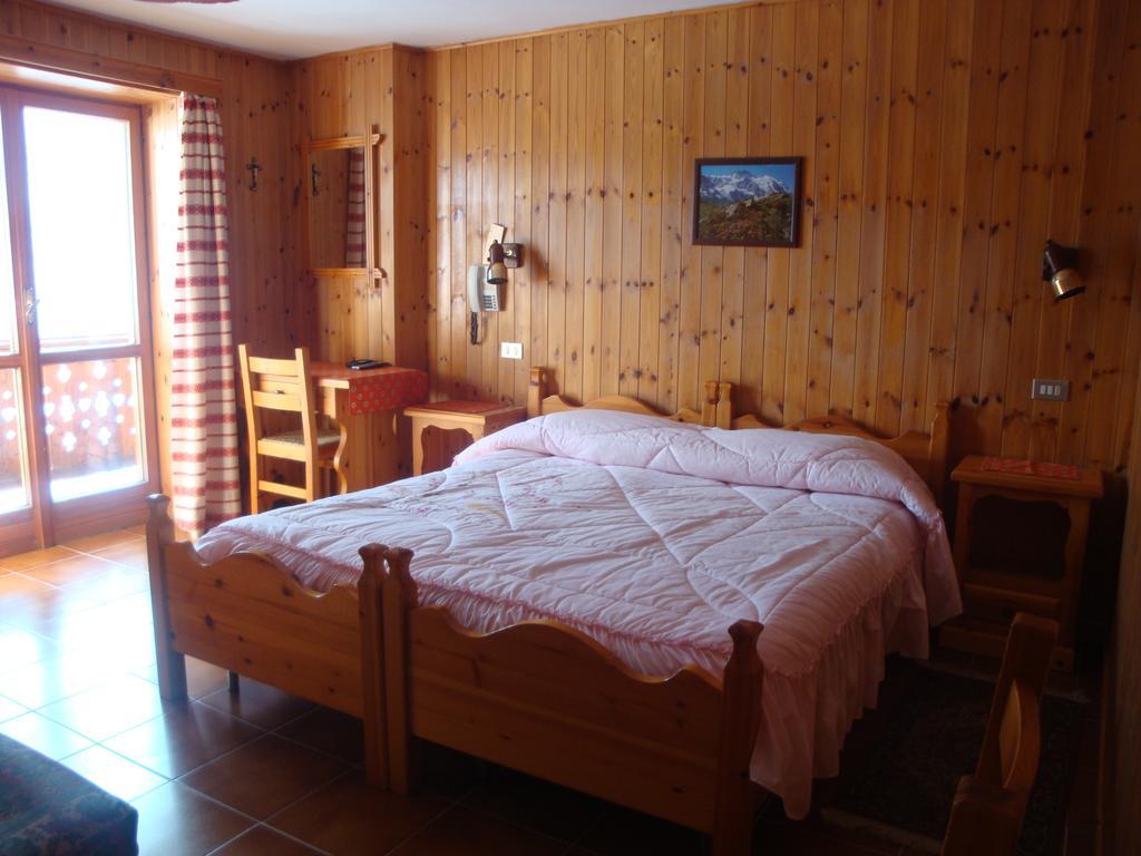 Hotel Alpe Fleurie Champoluc Dış mekan fotoğraf
