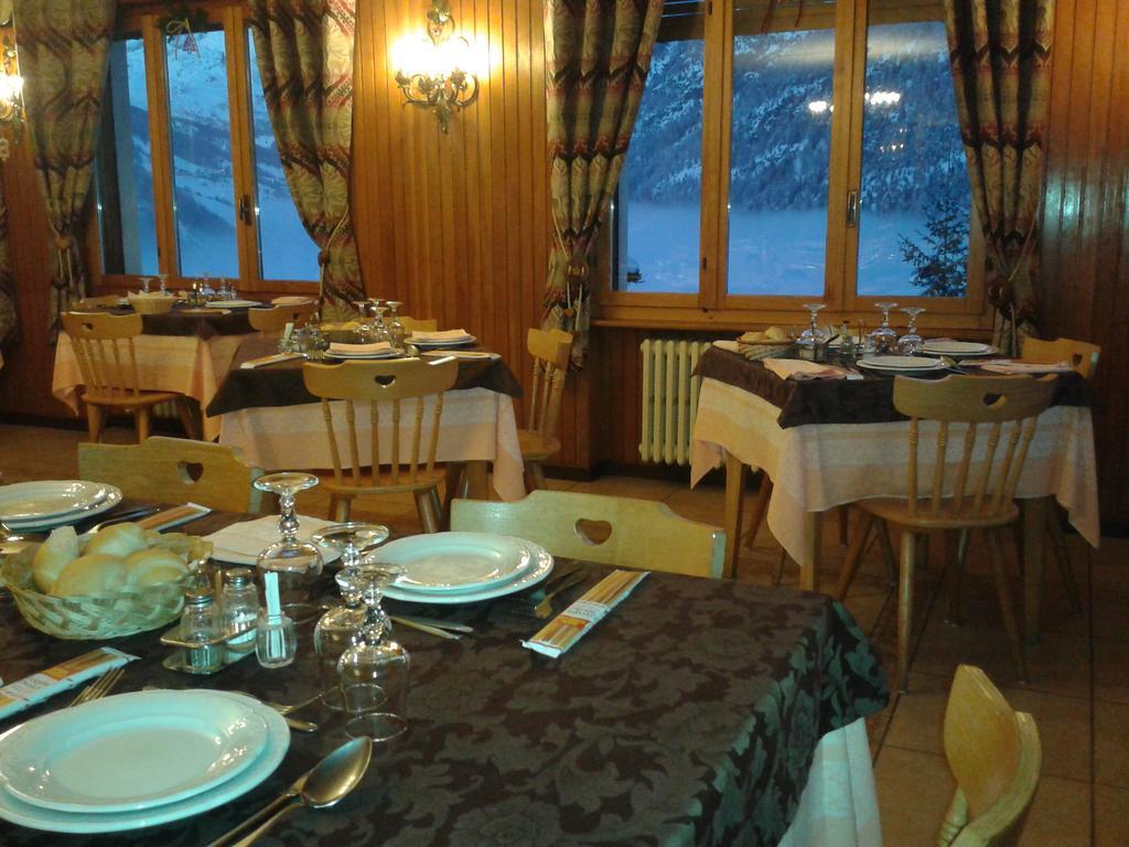 Hotel Alpe Fleurie Champoluc Dış mekan fotoğraf